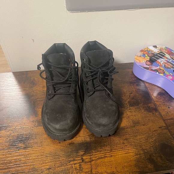 Size 8c - Picture 2 of 3